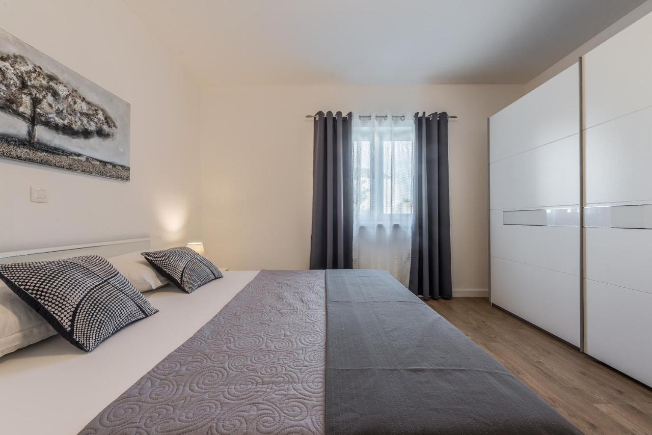 Holiday Home Bajlo Apartment With Three Bedrooms Zara Esterno foto