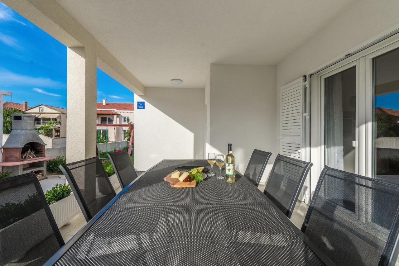 Holiday Home Bajlo Apartment With Three Bedrooms Zara Esterno foto