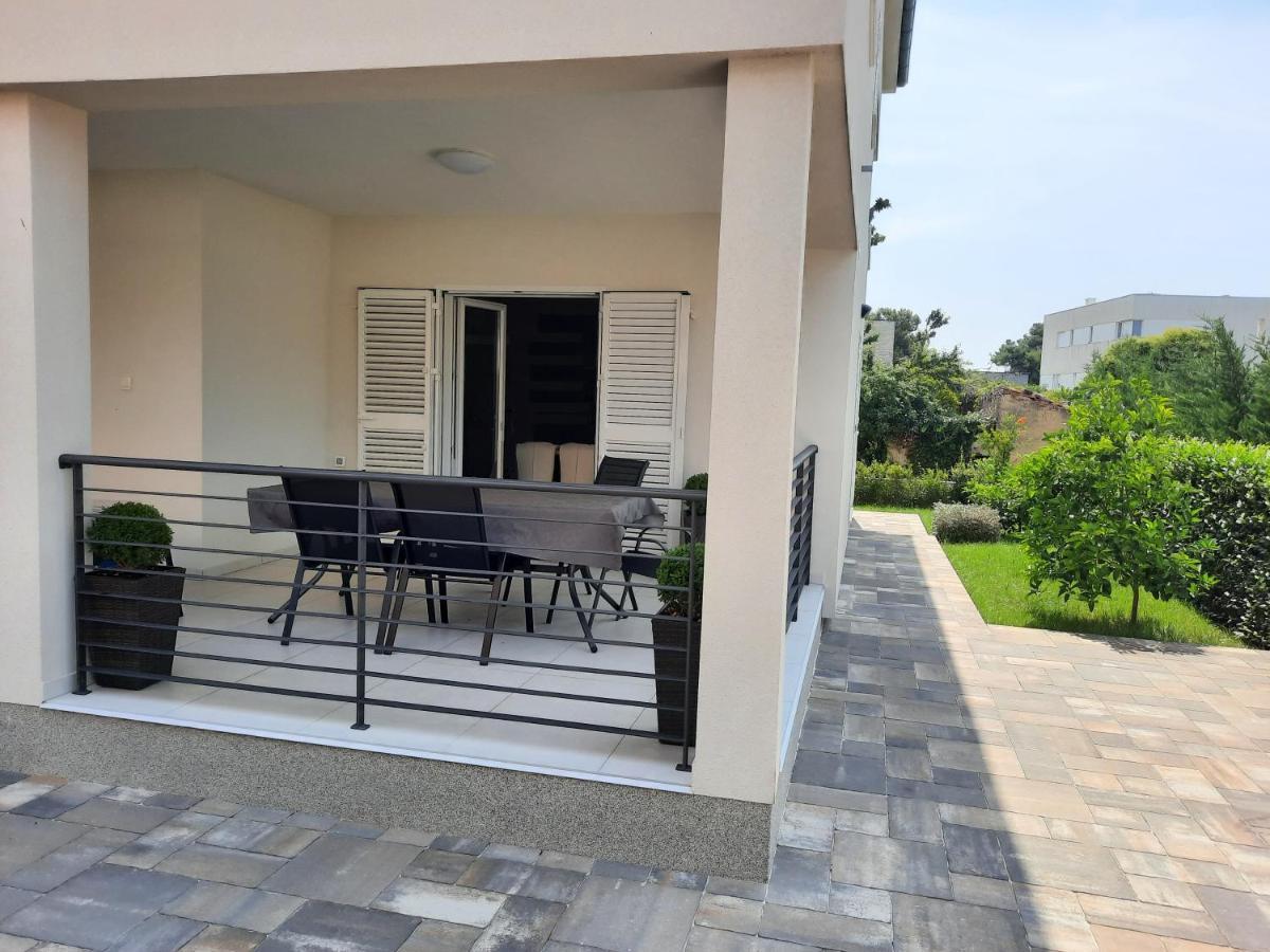 Holiday Home Bajlo Apartment With Three Bedrooms Zara Esterno foto